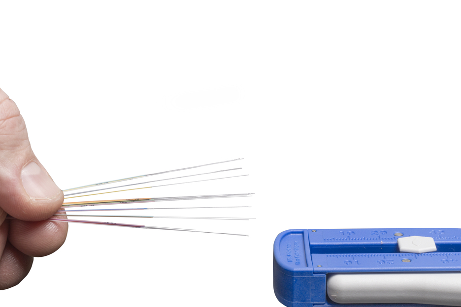光纤剥线钳 | for stripping fibre optic cables Ø 0,125 mm I precise work due to adjustable length stop from 5 - 45 mm