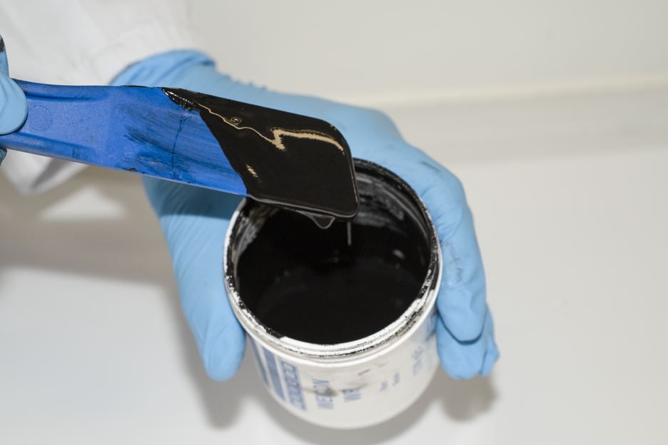 WEICON 钢铁修补剂 WR | steel-filled liquid epoxy resin system for casting and gap compensation