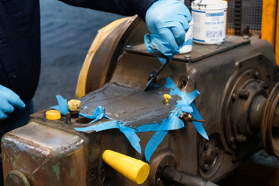 WEICON 耐高温钢铁修补剂 HB 300 | high-temperature-resistant epoxy resin system for repairs and moulding