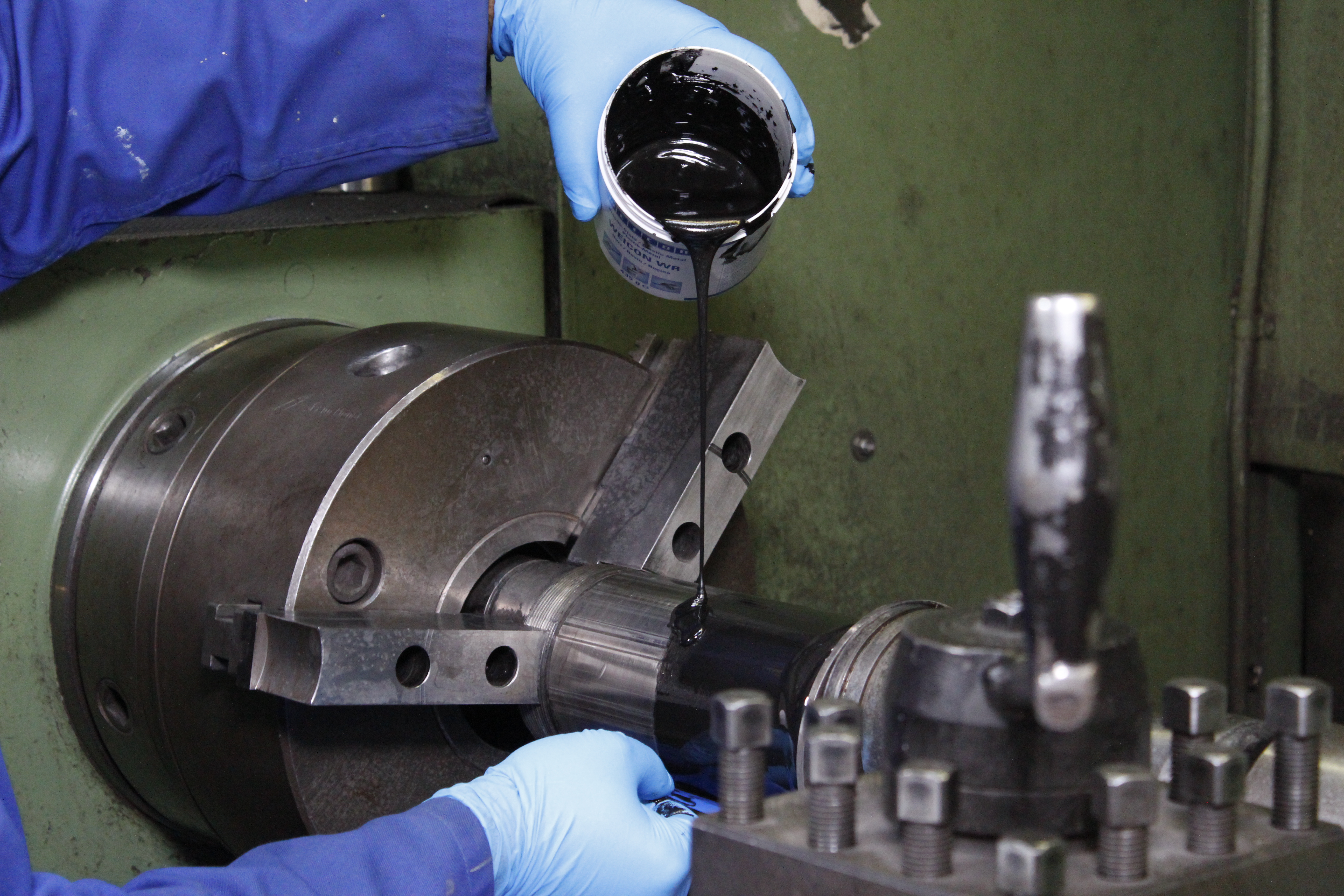 WEICON 钢铁修补剂 WR | steel-filled liquid epoxy resin system for casting and gap compensation