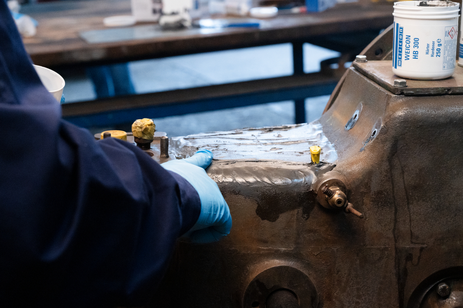 WEICON 耐高温钢铁修补剂 HB 300 | high-temperature-resistant epoxy resin system for repairs and moulding