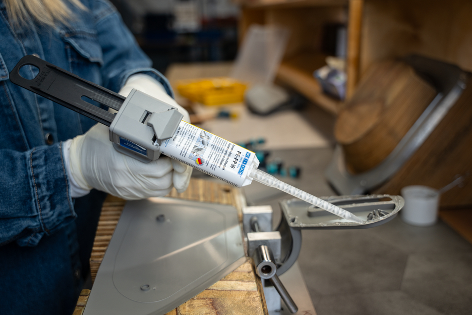 Easy-Mix 易混合型 PE-PP 50 | construction adhesive based on methyl acrylate for special plastics