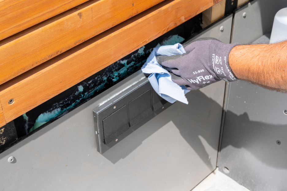 密封胶去除喷剂 | removes all kinds of sealant and adhesive residues