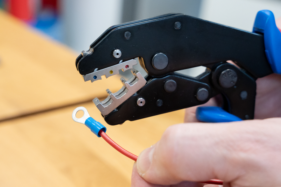 Crimping tool ERGO