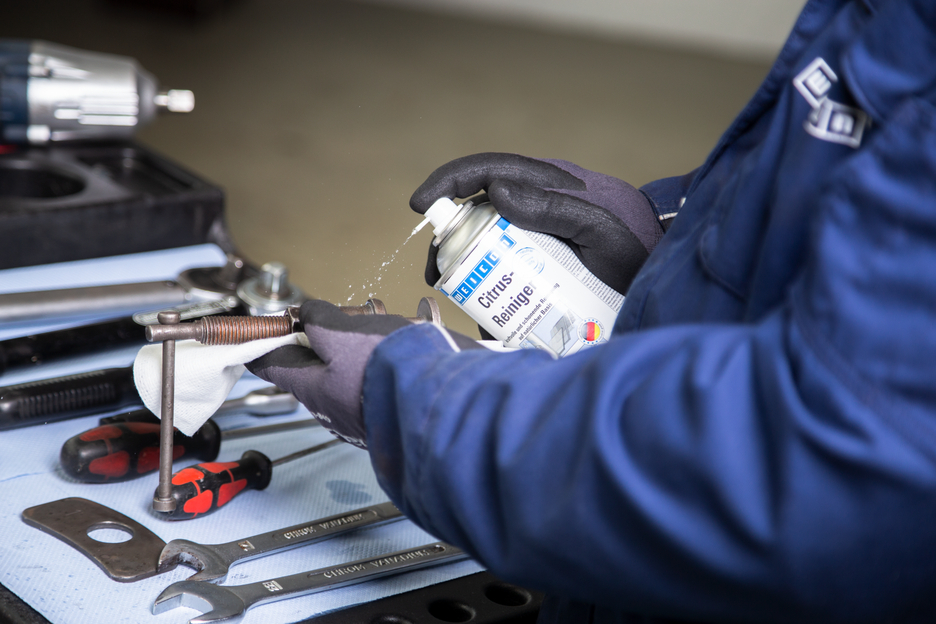 橘味清洁剂 | universal cleaner with an isopropanol content of over 75%