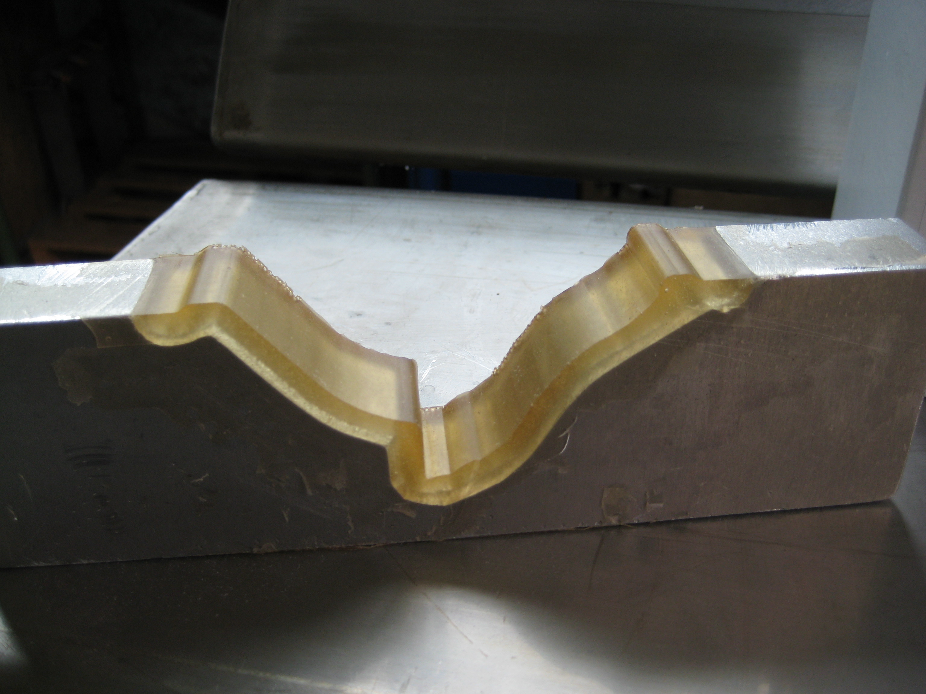 聚氨酯 80 | polyurea casting and coating resin