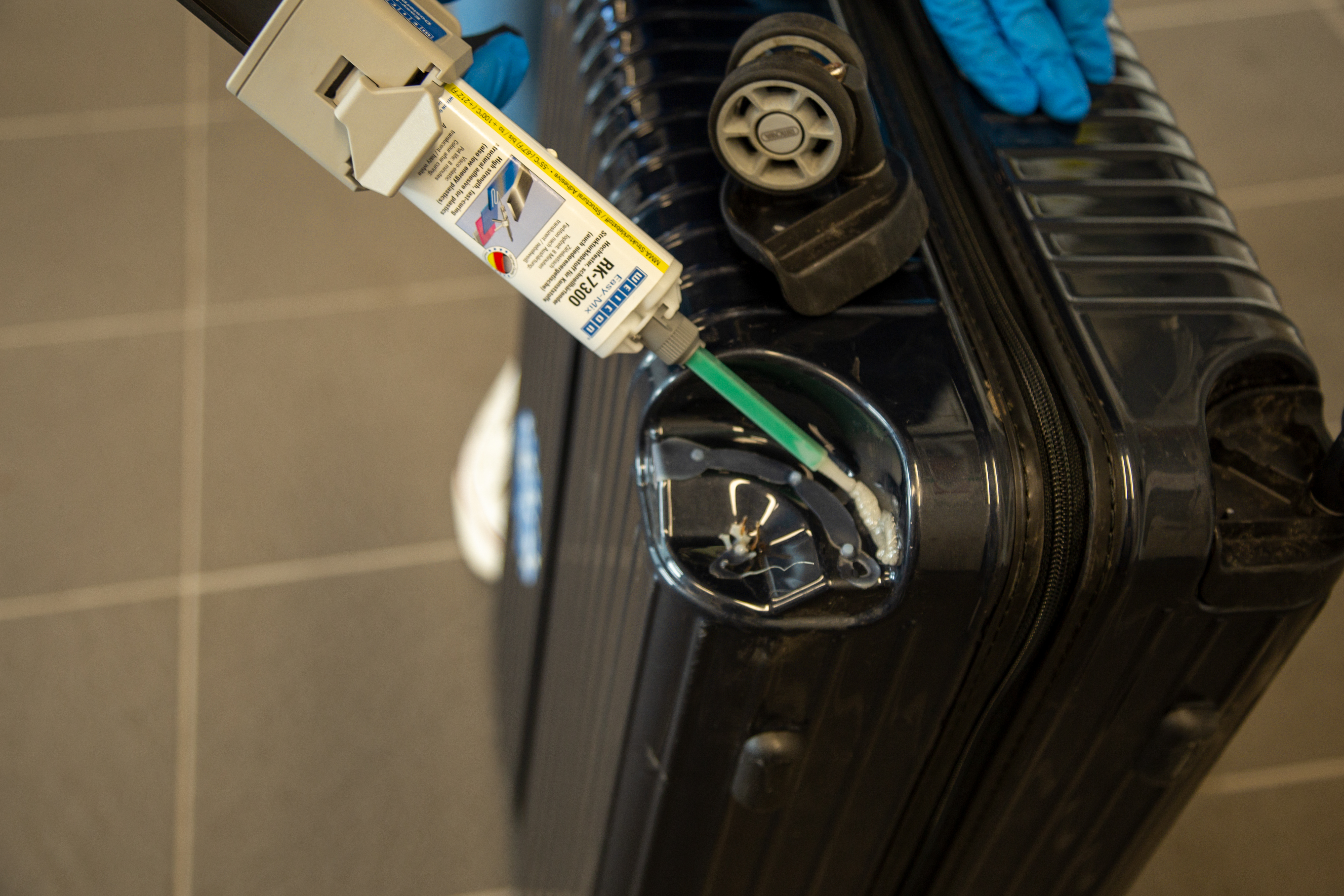 易混合型 RK-7300 | structural acrylic adhesive for low surface energy plastics