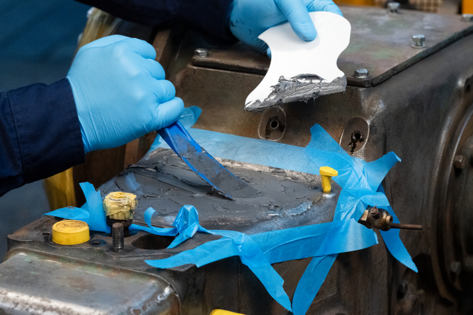 WEICON 耐高温钢铁修补剂 HB 300 | high-temperature-resistant epoxy resin system for repairs and moulding