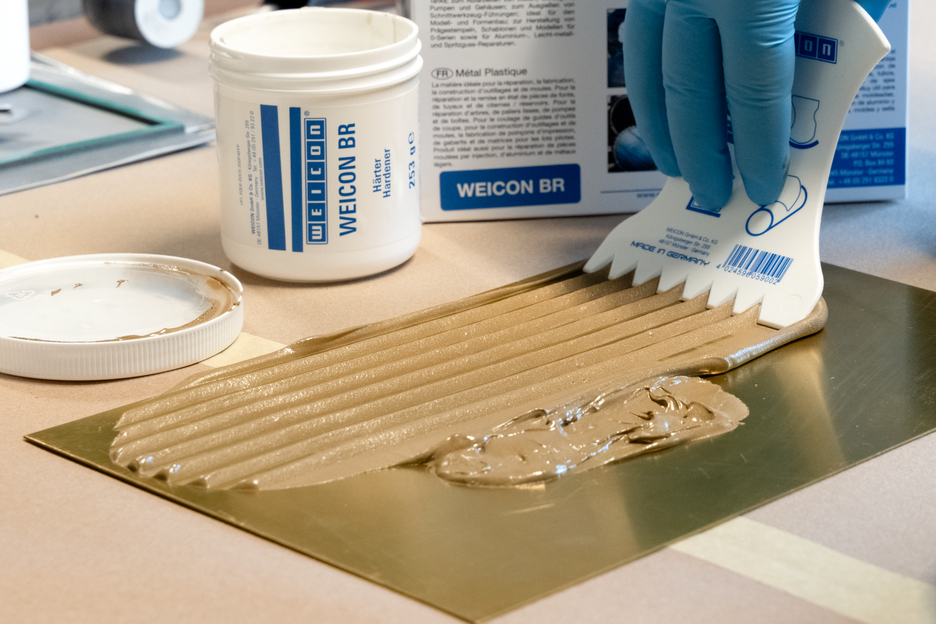 WEICON BR | 铜填充环氧树脂产品，用于修复和铸造模型